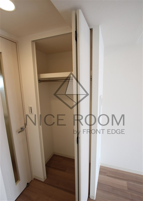 収納　プレサンス谷町七丁目II　収納