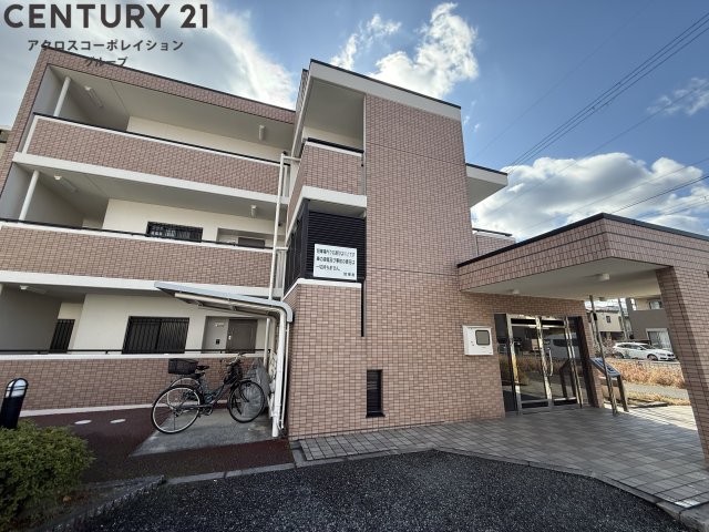 建物外観　オートロック付き