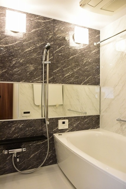 バス・シャワールーム