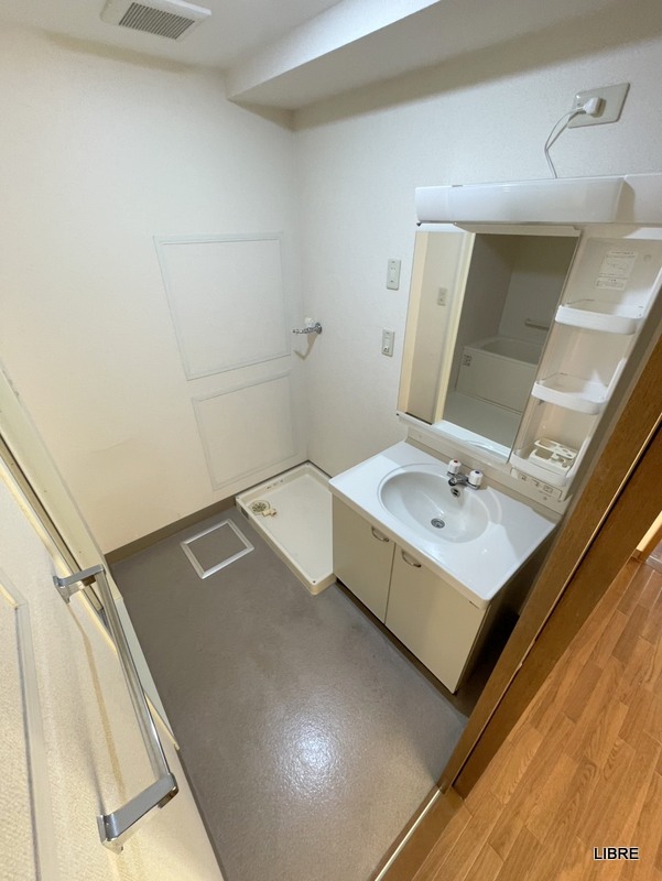 洗面設備　脱衣所広々！