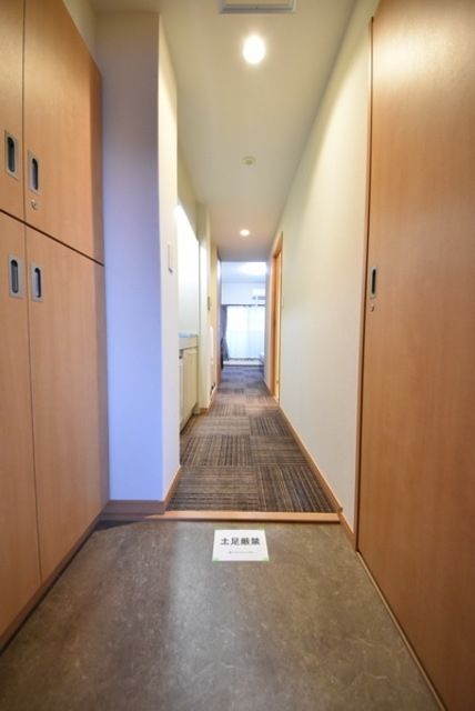 玄関　現状優先です