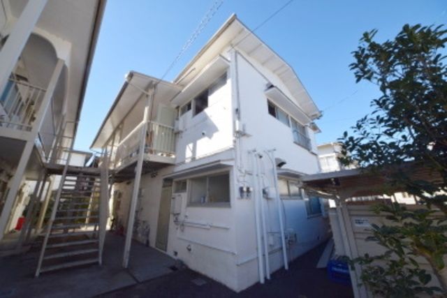エントランス　★外観こっちからも撮ってみました★