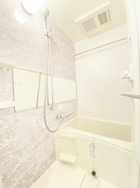 バス・シャワールーム　浴室乾燥・暖房機能付き浴室