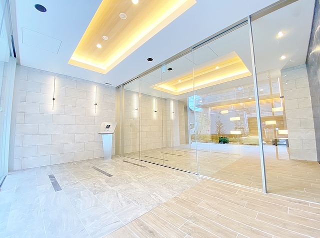 エントランス　オートロック・宅配ＢＯＸ付き