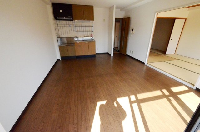 居室・リビング　11帖のLDKです♪