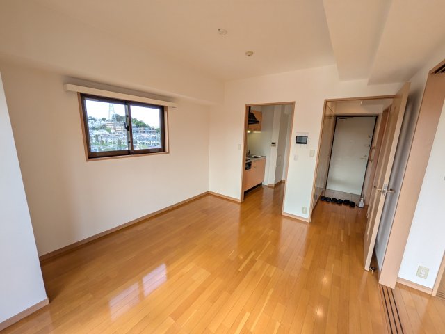 居室・リビング　※別号室・反転タイプの参考写真です