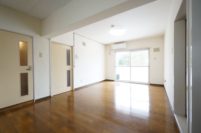 居室・リビング　当日の見学大歓迎！ ※すべて同タイプのお写真です