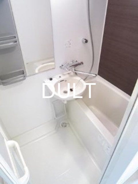 バス・シャワールーム　バスルームです。