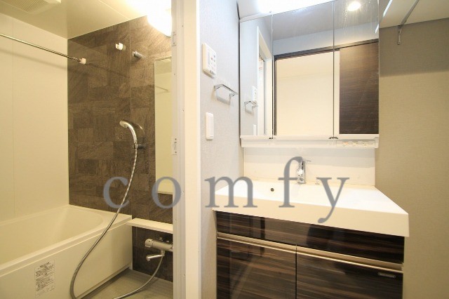 洗面設備　独立洗面台