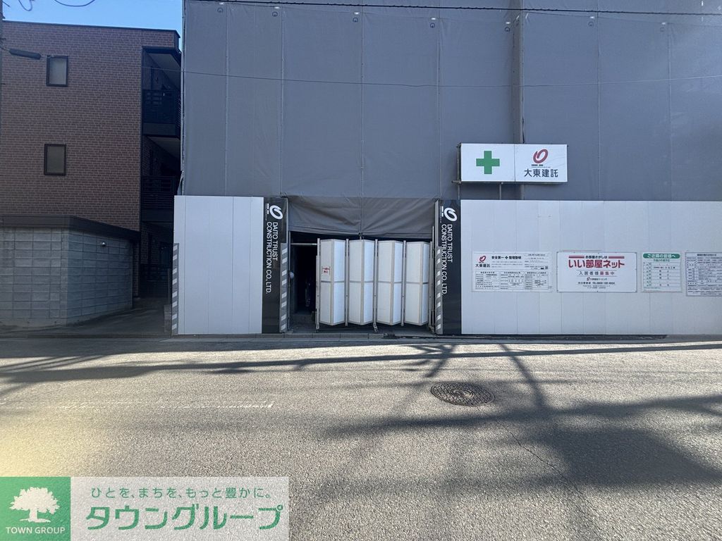 エントランス　駐車場