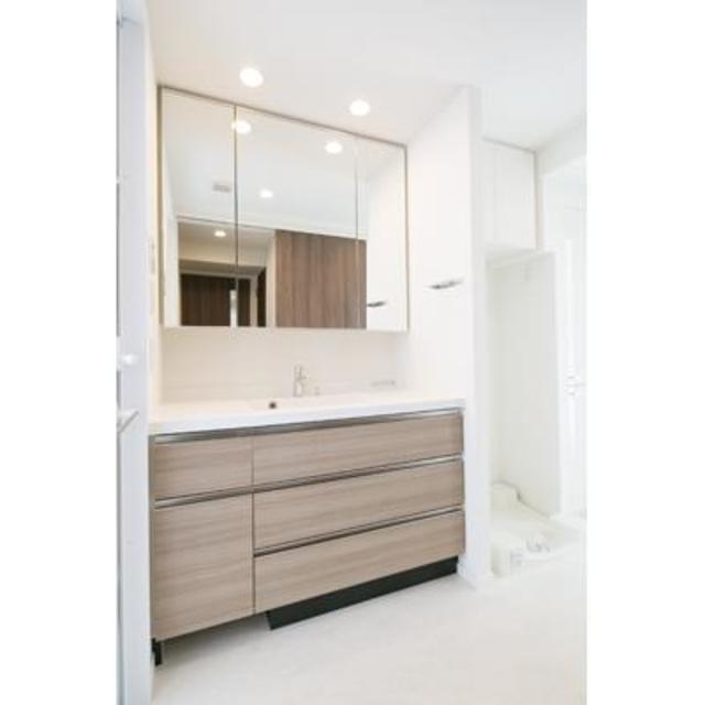 洗面設備　※写真は同タイプ住戸です。