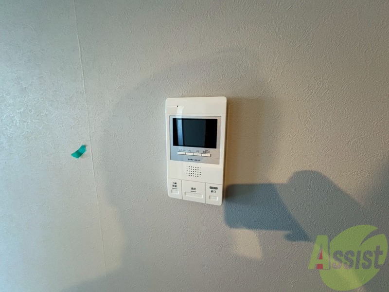 セキュリティ　ＴＶモニター付インターホンです。来客者の顔が見えるので安心！