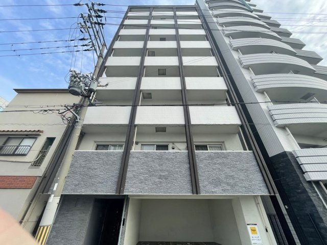 建物外観　EsTRUTH PLUS OSAKA-FUKUSHIMA