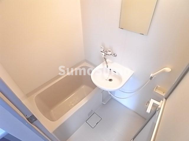 バス・シャワールーム　お風呂です