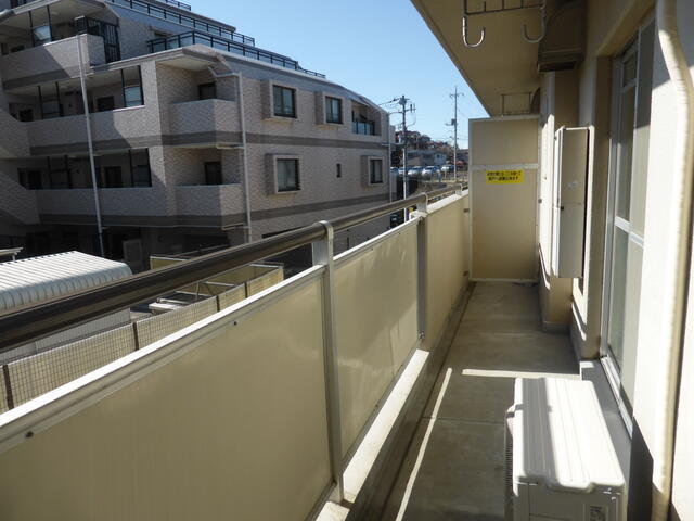 バルコニー　同物件別部屋写真（実際は現況を優先致します）