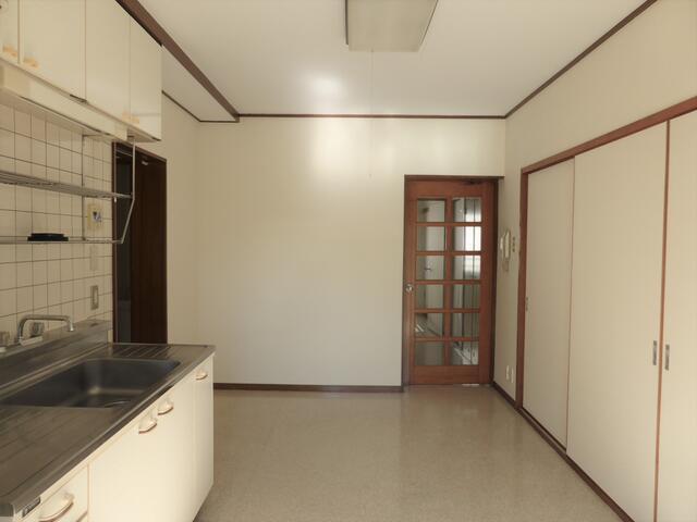 居室・リビング　同物件別部屋写真（実際は現況を優先致します）