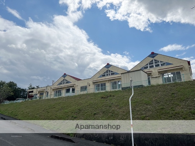 幼稚園・保育園　桜が丘幼稚園（幼稚園・保育園）まで1057m