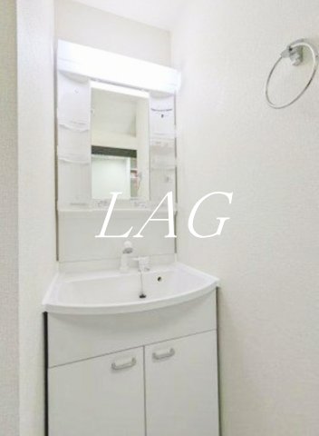 洗面設備　独立洗面台です。