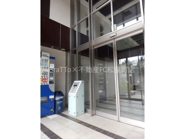 エントランス　マンション共有部分（オートロック付き）