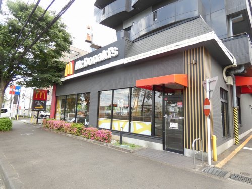 飲食店　マクドナルド 北里大学病院前店（飲食店）まで988m