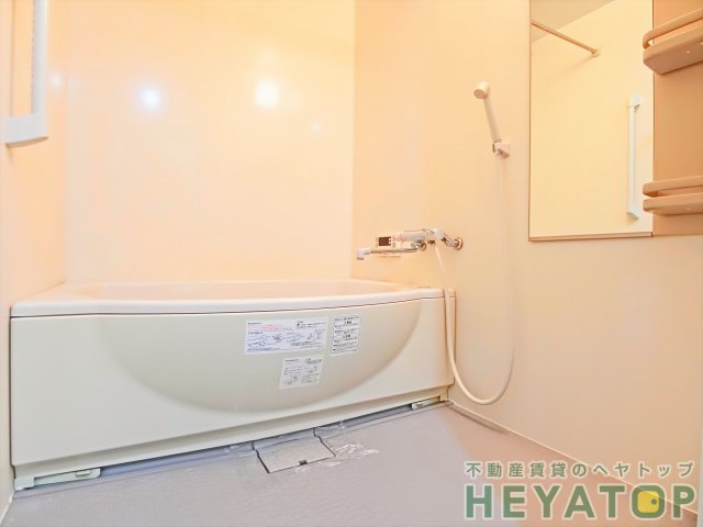 バス・シャワールーム　追焚き・浴室乾燥機付きか快適なお風呂（同仕様写真）