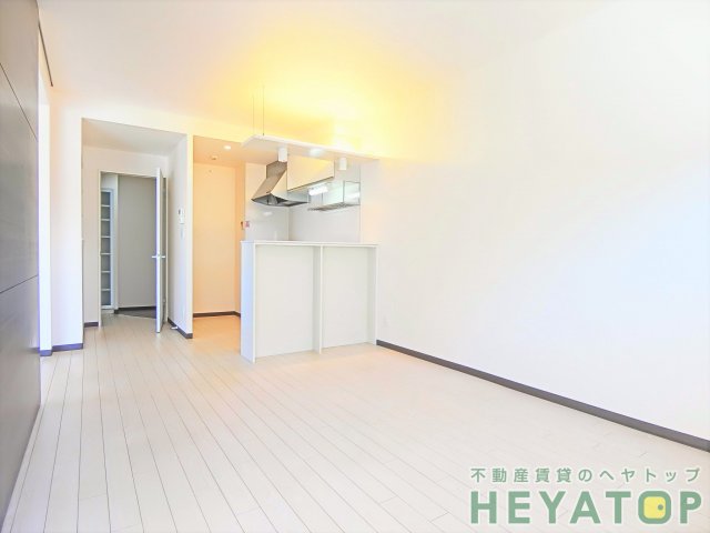 居室・リビング　ＬＤＫ１２.７帖（同仕様写真）