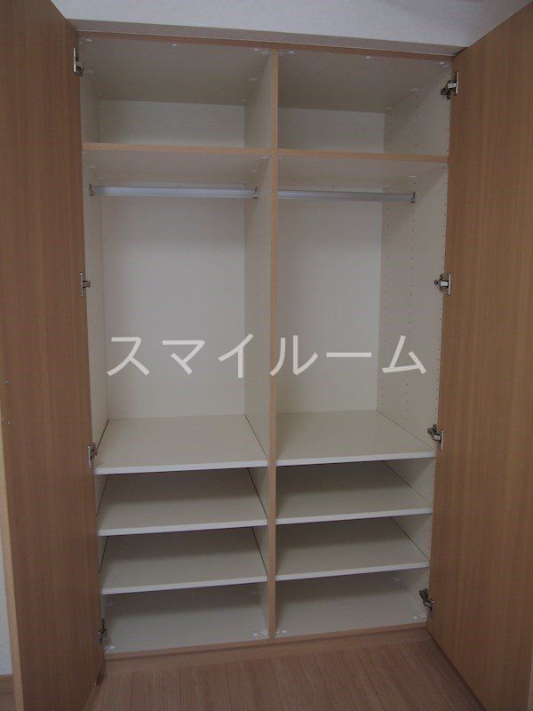 収納　別部屋参考写真となります。