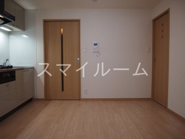 居室・リビング　別部屋参考写真となります。