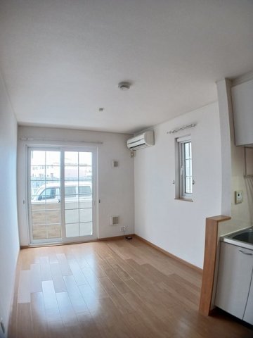 居室・リビング　こちらのリビングで趣味の時間をお楽しみください