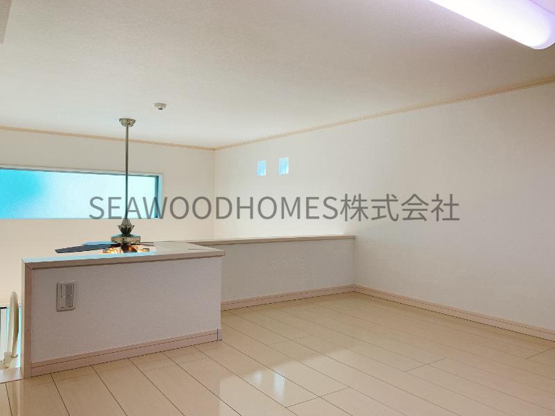 居室・リビング　大きな荷物をロフトへ。お部屋は常にスッキリ。