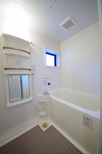 バス・シャワールーム　浴室（類似室内）