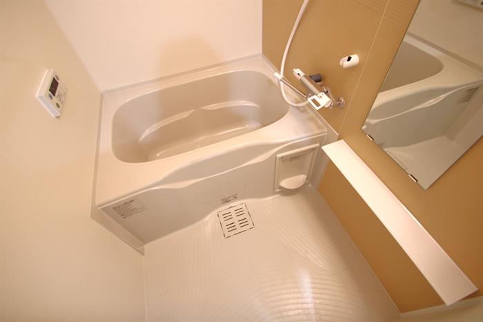 バス・シャワールーム　浴室暖房乾燥機能付きで寒い冬も雨の日も安心