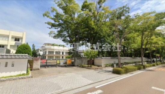 小学校　三の丸小学校（小学校）まで240m