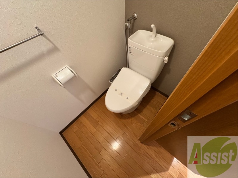 トイレ　ウォシュレット機能がついたトイレ。安心して使用できますね。