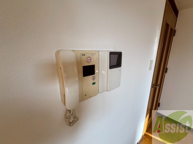 セキュリティ　ＴＶモニター付インターホンです。来客者の顔が見えるので安心！