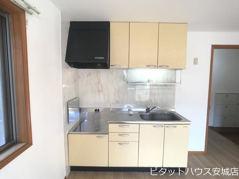 キッチン　参考写真１０２（反転タイプ）