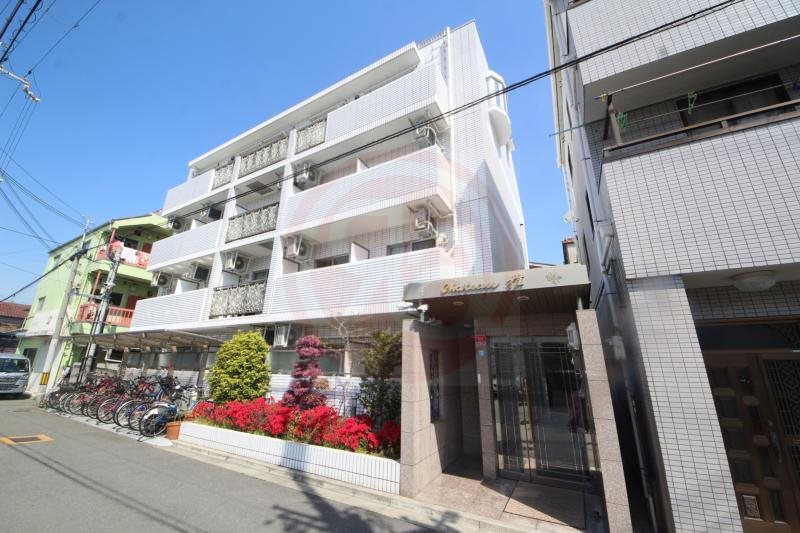 建物外観　落ち着いた雰囲気の外観です