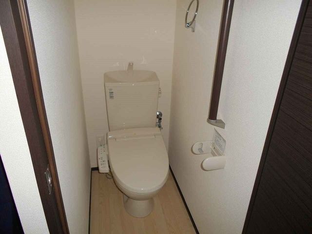 トイレ　別部屋参照