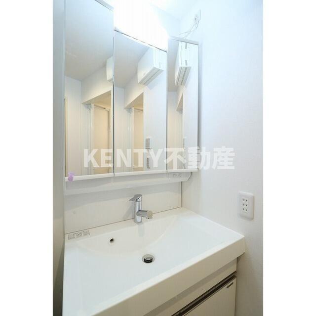 洗面設備　忙しい朝には欠かせない洗面所です