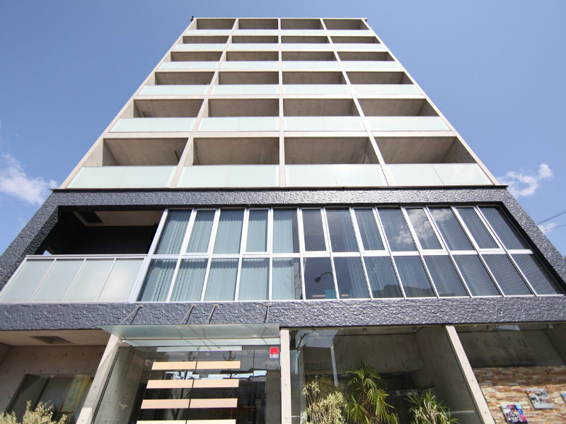 建物外観　外観　防犯カメラ　オートロック