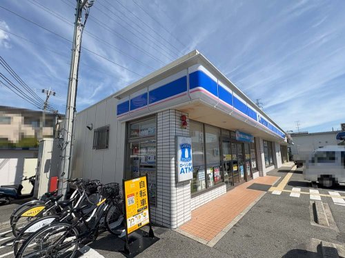 コンビニ　ローソン 尼崎武庫之荘三丁目店（コンビニ）まで273m