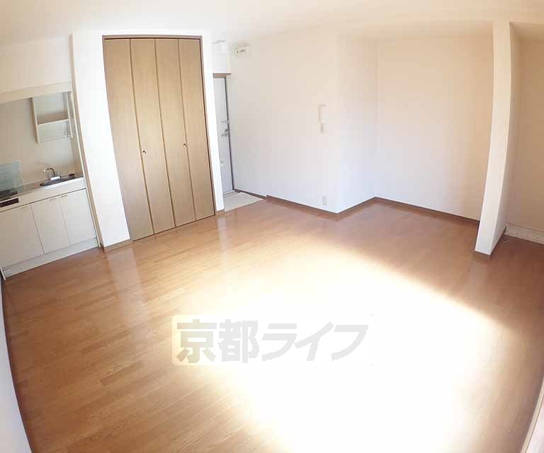 居室・リビング　広々としたお部屋です。