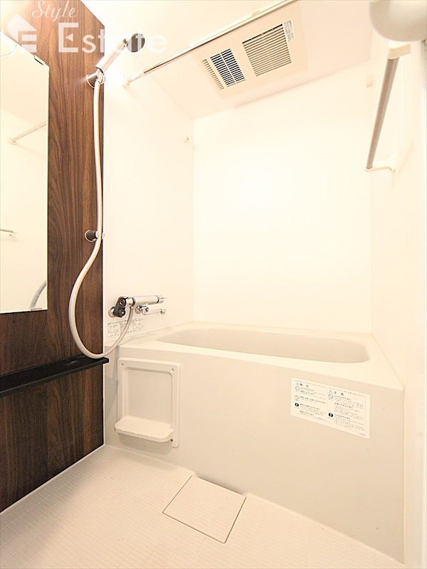 バス・シャワールーム　バスルーム