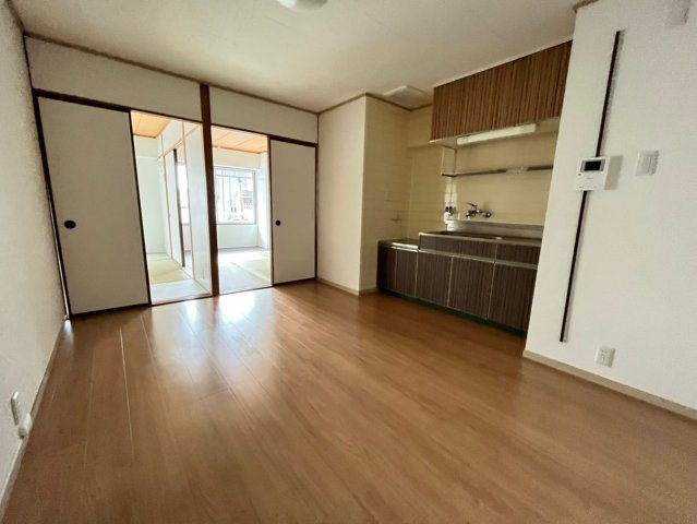 居室・リビング　別号室の画像です。ご参考下さい