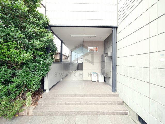 エントランス　清潔なエントランスです