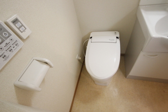 トイレ　※別部屋の写真です