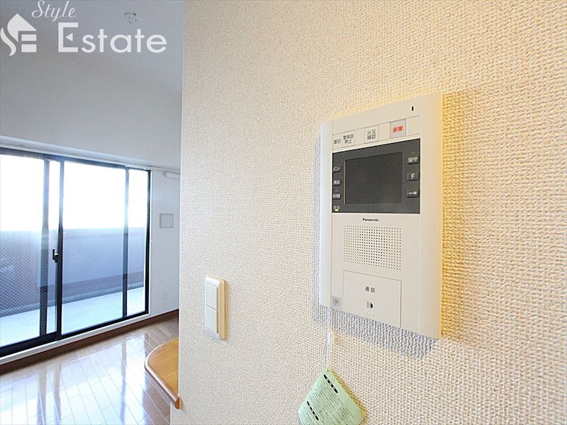 セキュリティ　モニター付きインターホン