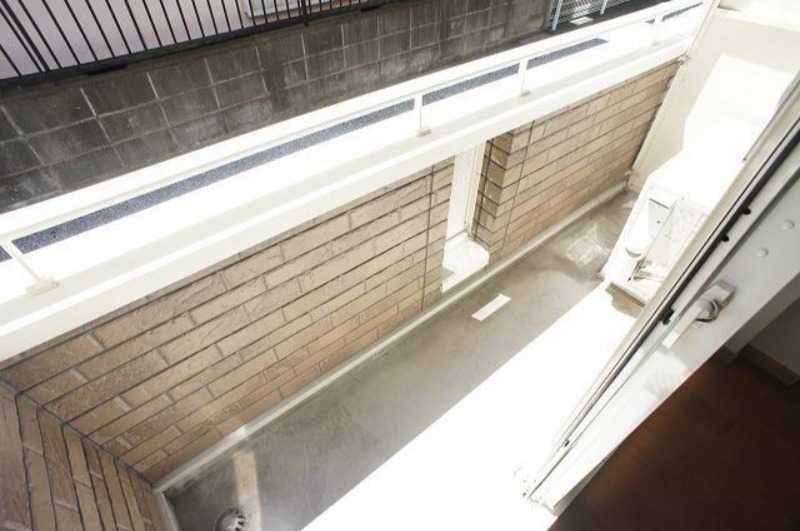 バルコニー　図面と現状に相違がある場合には現状を優先