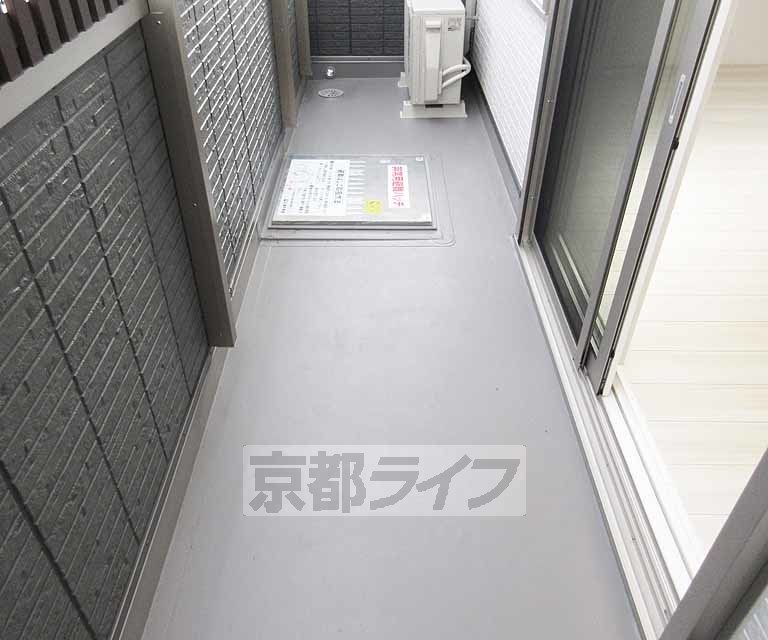 バルコニー　広いバルコニーです