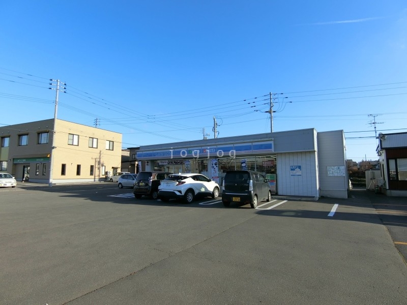 コンビニ　ローソン函館石川町店（コンビニ）まで155m